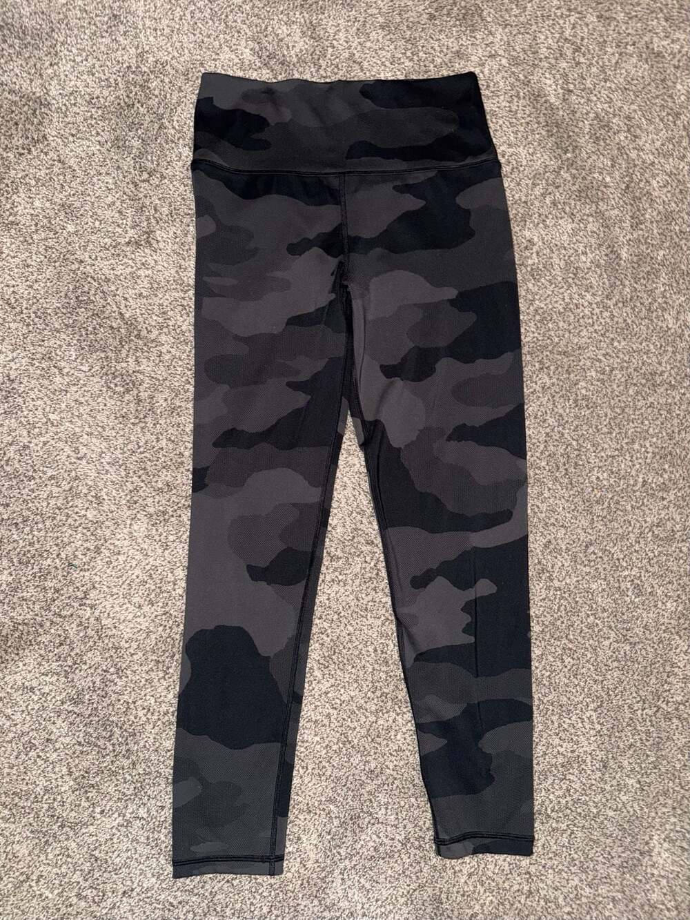 OFFLINE by Aerie Camo High-Rise 7/8 Legging
